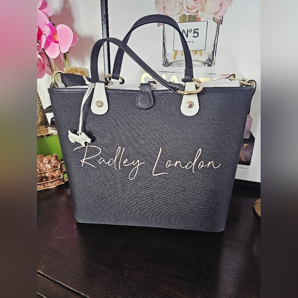 Radley London Elegant Black Tote - Picture 5 of 9